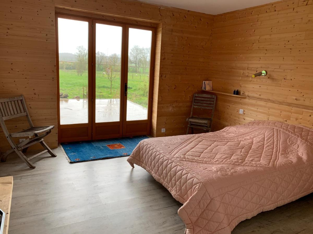Chambre D'Hotes Dans Les Champs Jeux-Les-Bard Buitenkant foto
